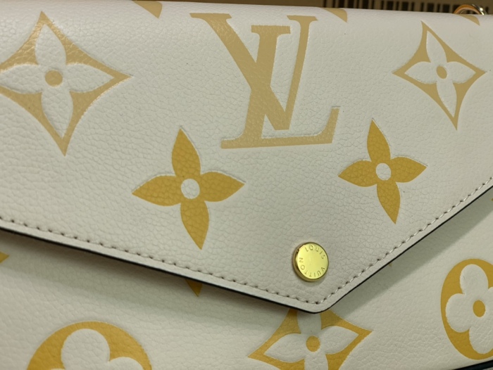 L*ouis V*uitton Top Bag 12*12*3cm