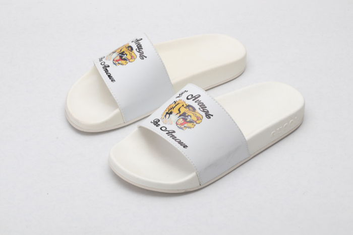 G*cci Sandals
