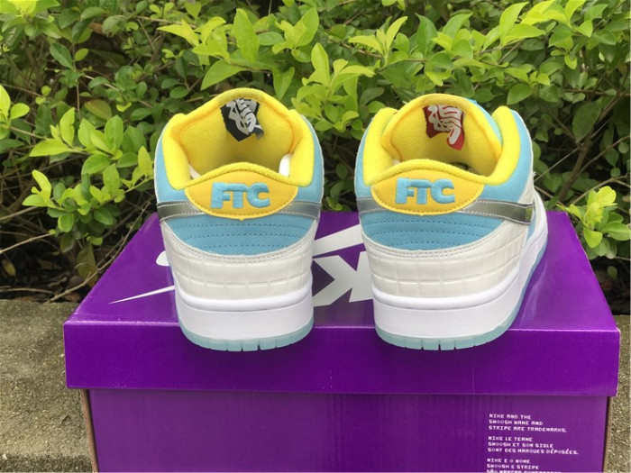FTC X NIKE SB DUNK LOW DH7687 400