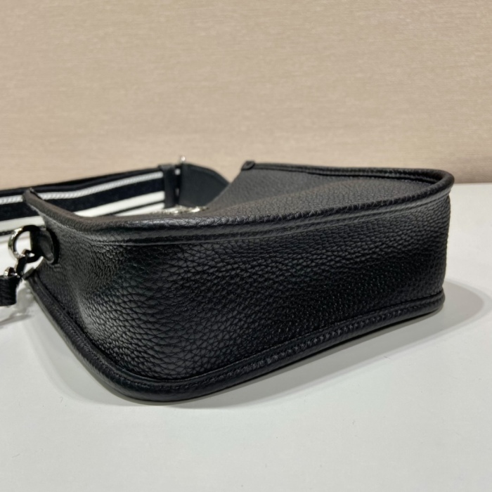 P*rada Bag Top Quality 19*20*6CM