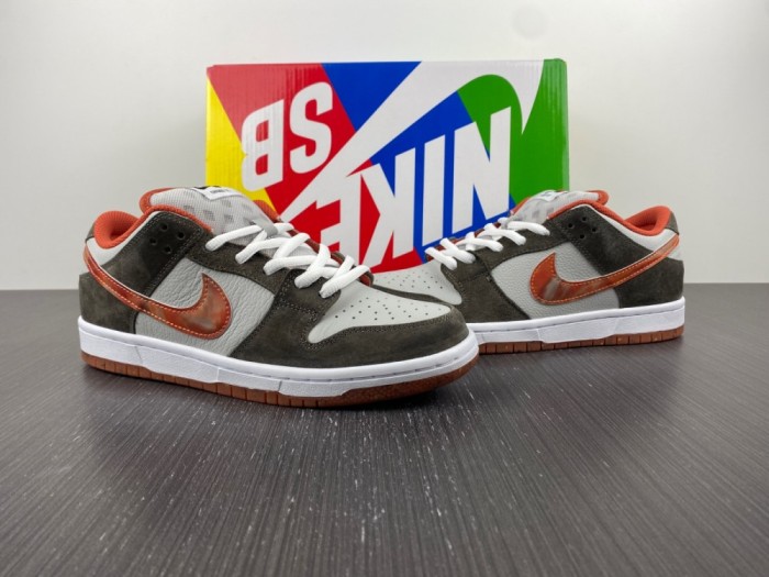 Crushed Skate X Nike SB Dunk Low DH7782-001