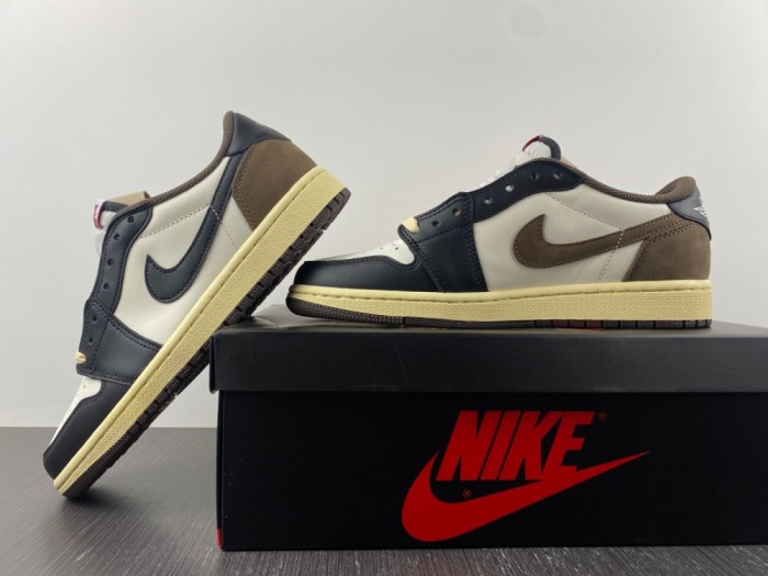 T*ravis S*cott x Air Jordan 1 Low OG SP CQ4277-105
