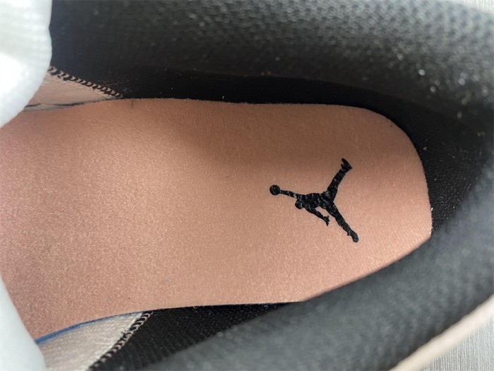 Air Jordan 1 Low