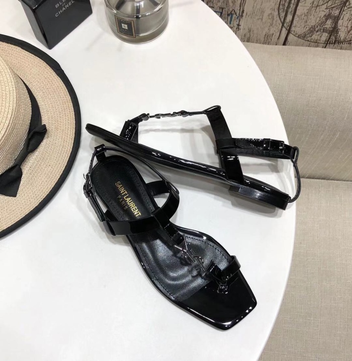Women Y*SL Top Pumps
