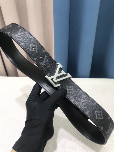 L*ouis V*uitton Belts Top Quality811