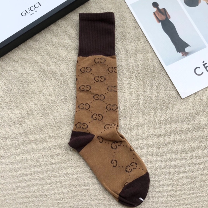 Socks 2 pairs