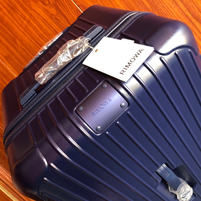 Luggage ask price on whatsapp
