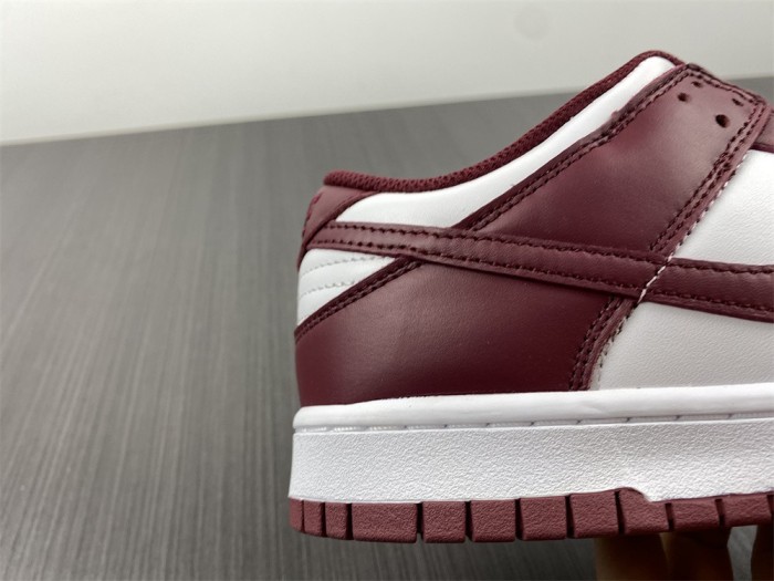 Nike SB Dunk Low Bordeaux DD1503-108