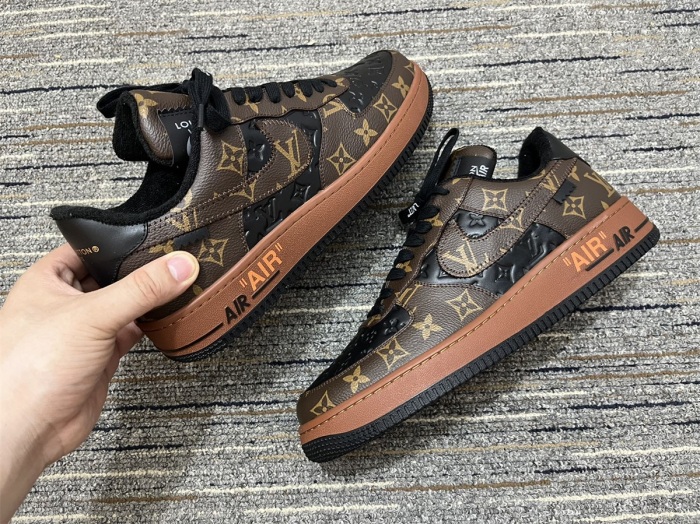O*ff-W*hite x Nike Air Force 1 x L*V Low