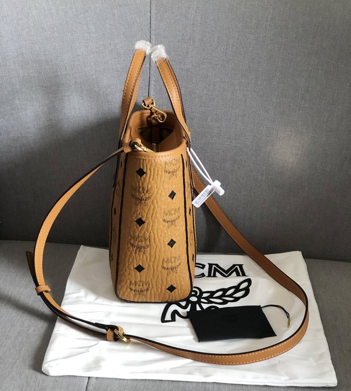 M*CM Bag Top Quality 18.5*19*9.5CM