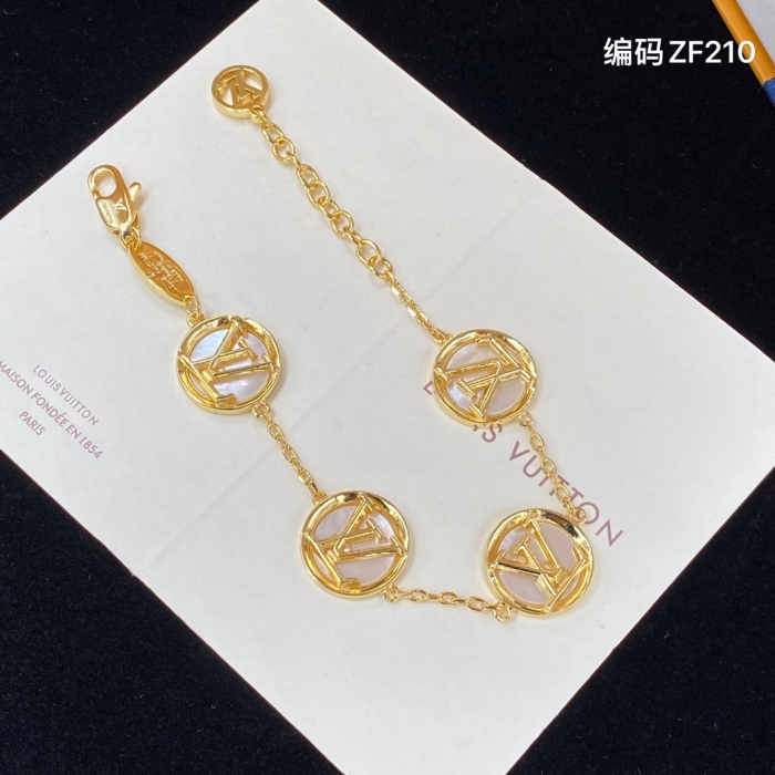 Necklace001
