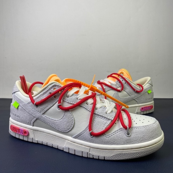 O*ff-W*hite x Nike Dunk Low