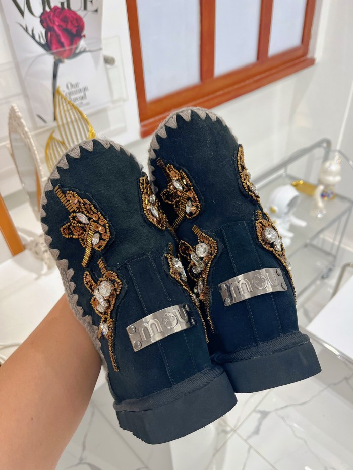 Women U*GG Top Sneaker