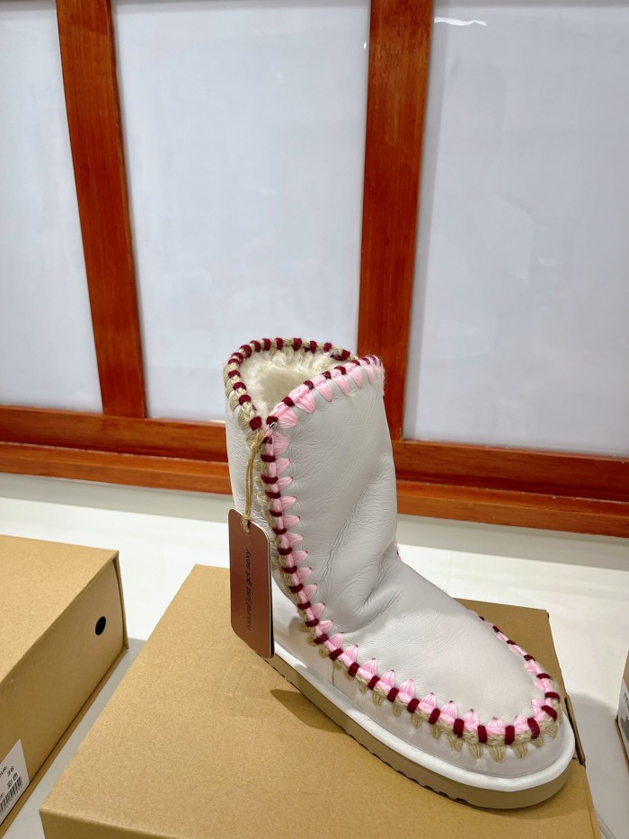Women U*GG Top Sneaker