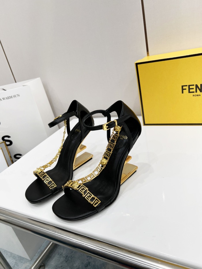 Women F*endi Top Quality Sandals