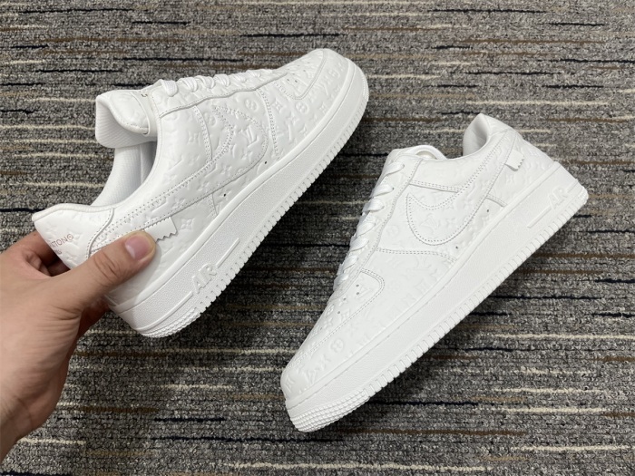 O*ff-W*hite x Nike Air Force 1 x L*V Low