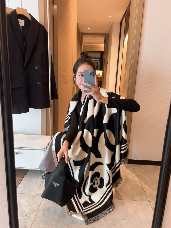 Scarf 140*140CM