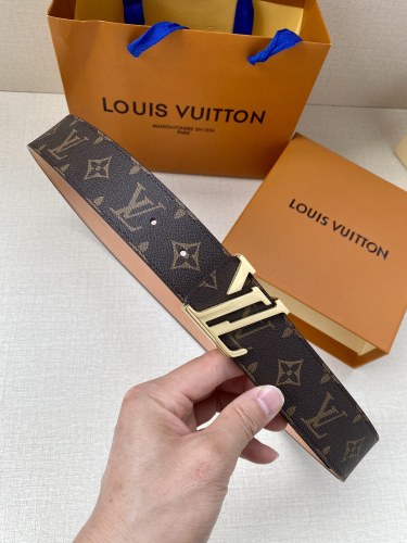 L*ouis V*uitton Belts Top Quality706