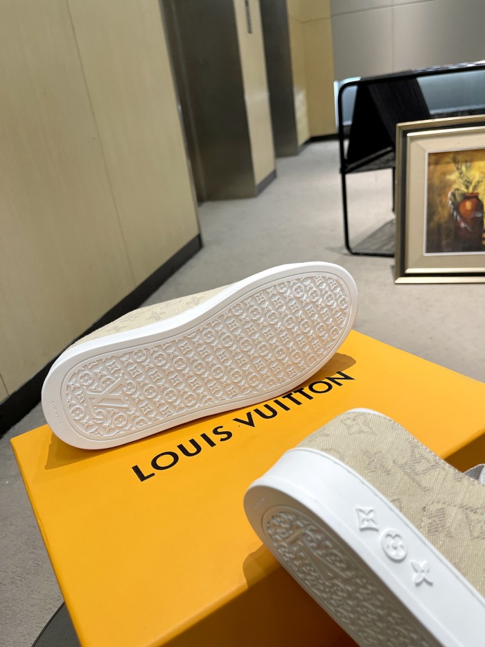 Men L*ouis V*uitton Top Sneakers