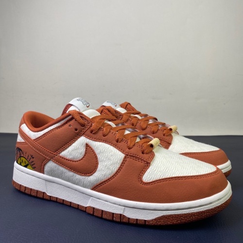 Nike SB Dunk Low DR5475-100