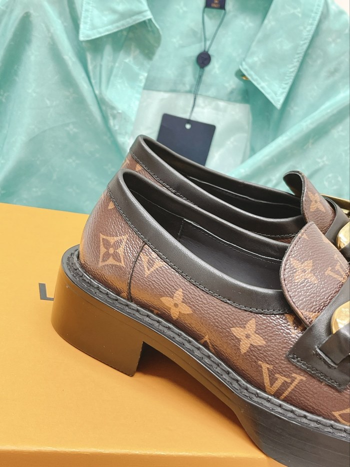 Women L*ouis V*uitton Top Sneaker