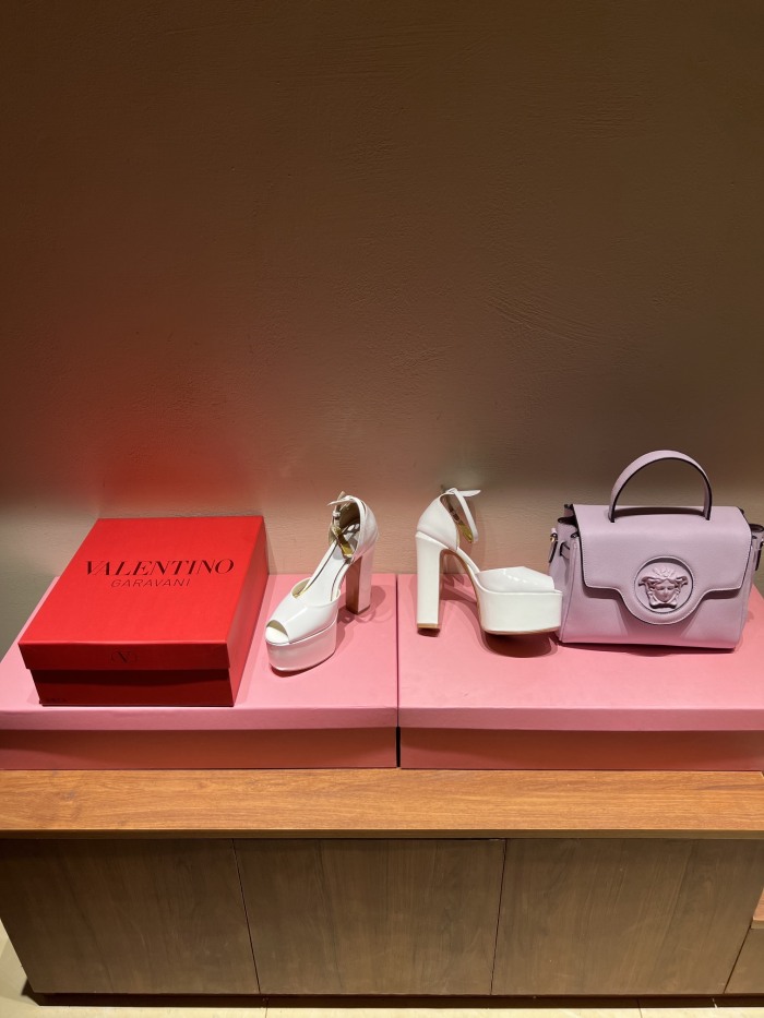 Women V*alentino Top Sandals