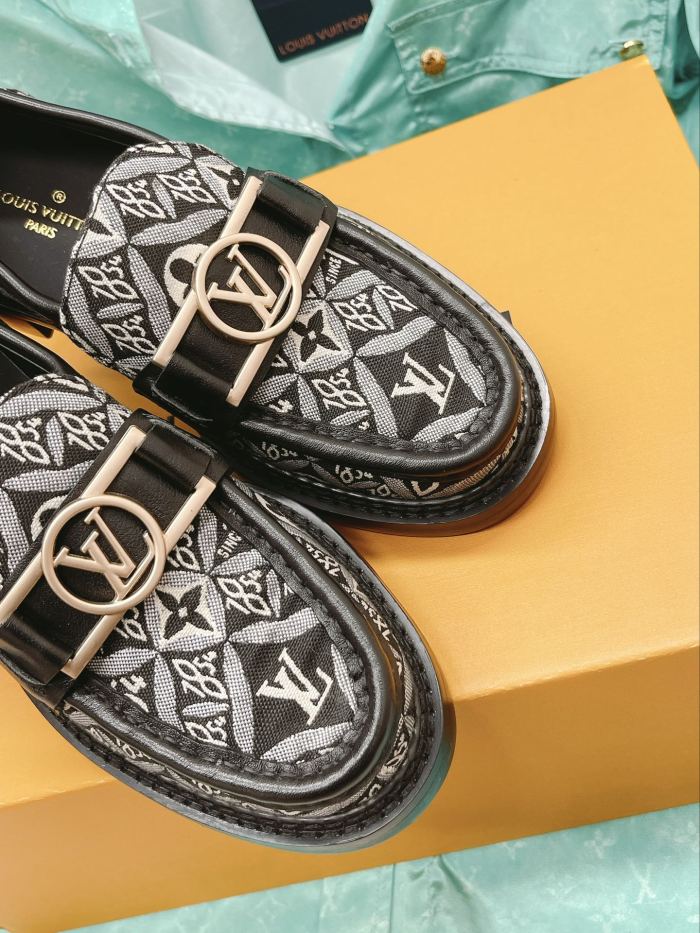 Women L*ouis V*uitton Top Sneaker
