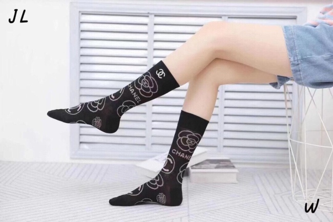 Socks 4 pairs