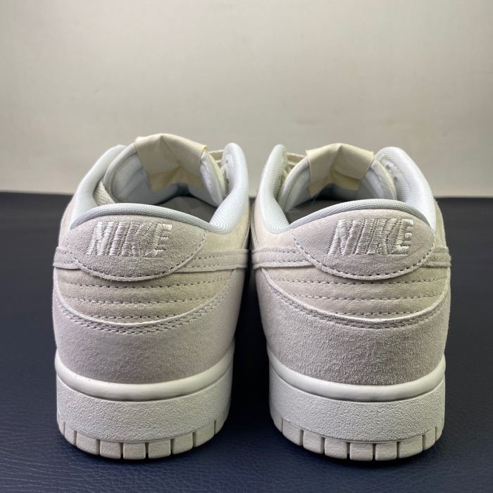 Nike SB Dunk Low DD8338-001