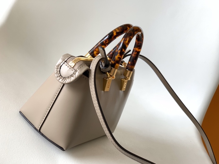 F*endi Bag Top Quality 17*18*8CM