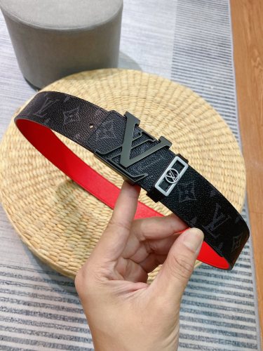 L*ouis V*uitton Belts Top Quality809