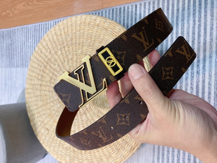 L*ouis V*uitton Belts Top Quality812