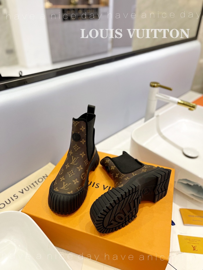 Women L*ouis V*uitton Top Sneakers