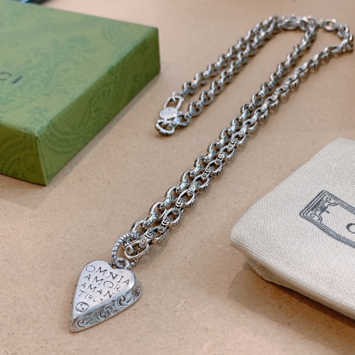Necklace011