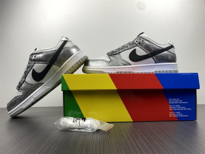Nike SB Dunk Low Shimmer DO5882-001