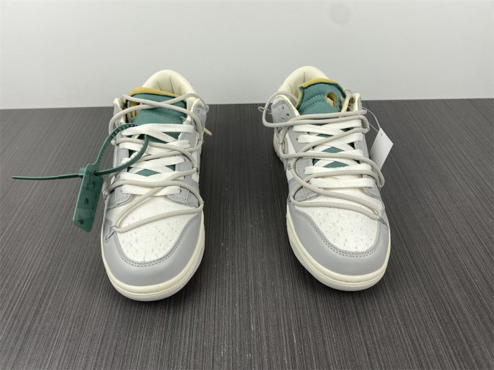 O*ff-W*hite x Nike Dunk Low