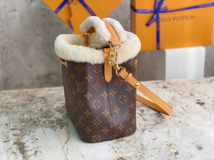 L*ouis V*uitton Bag Top Quality 20*20*13CM