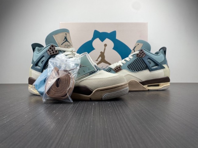 Air Jordan 4