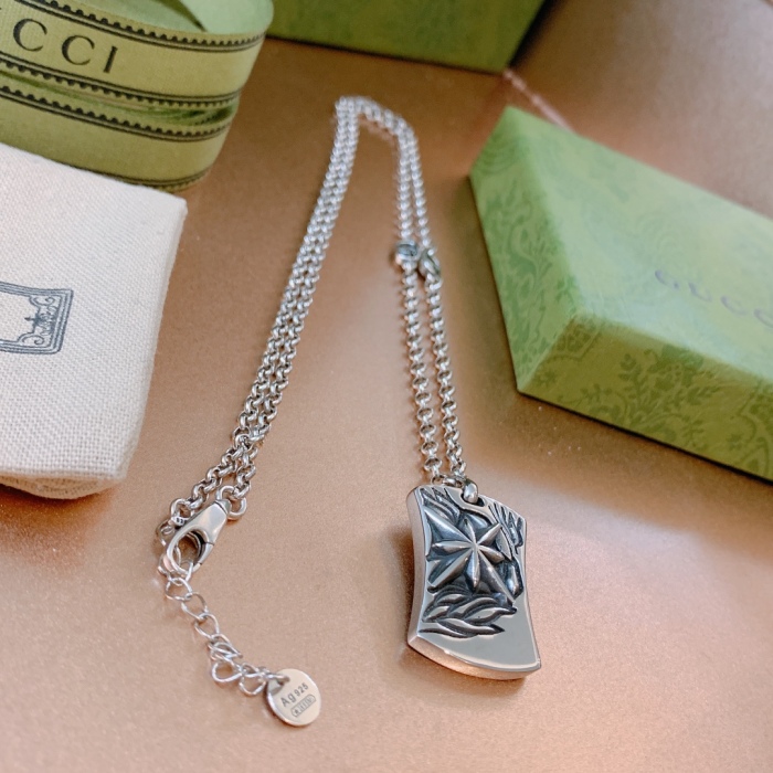 Necklace001
