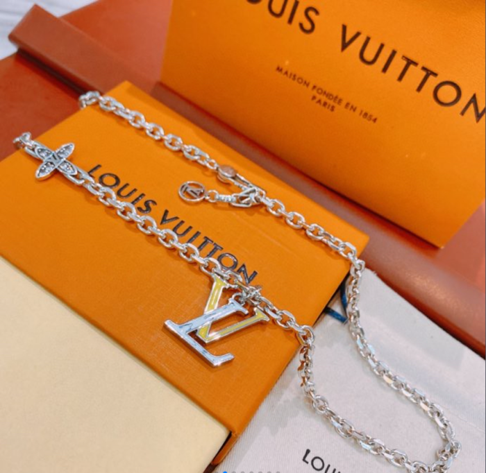 Necklace001
