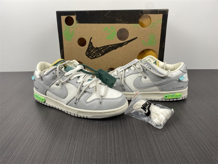 O*ff-W*hite x Nike Dunk Low