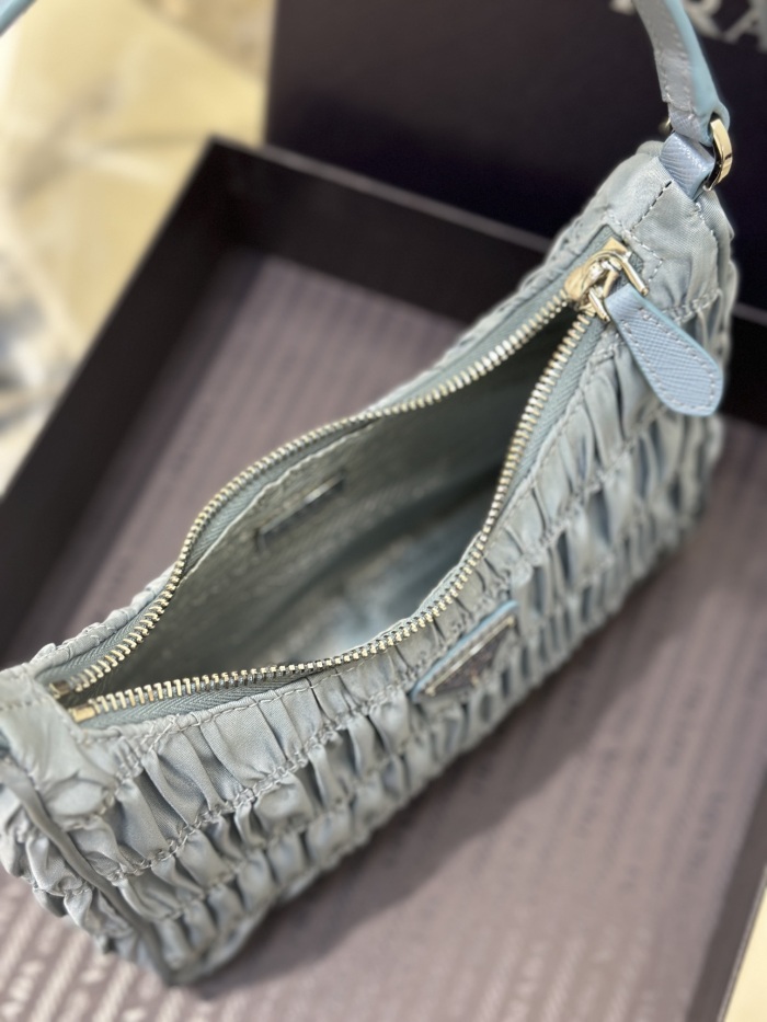 P*rada Top Bag 22*18*6CM