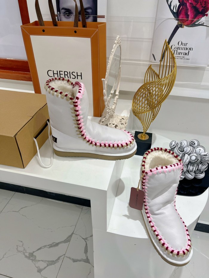 Women U*GG Top Sneaker