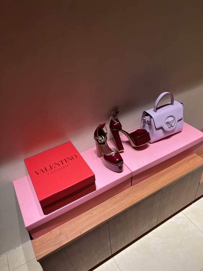 Women V*alentino Top Sandals