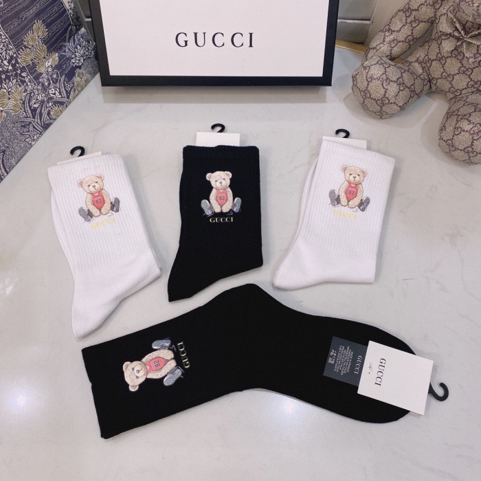 Socks 4 pairs
