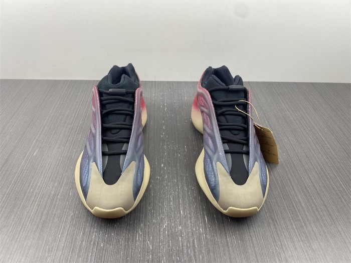 Yeezy Boost 700 V3 Fade Carbon GW1814