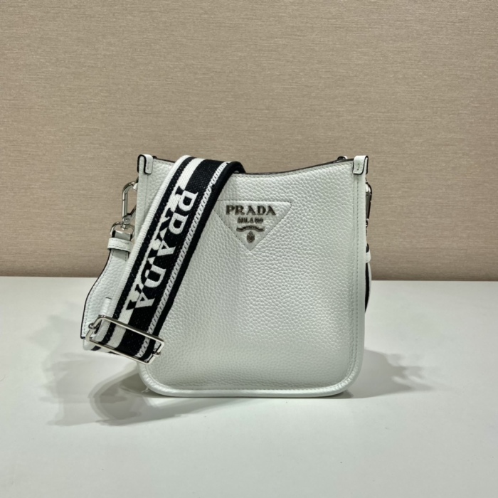 P*rada Bag Top Quality 19*20*6CM