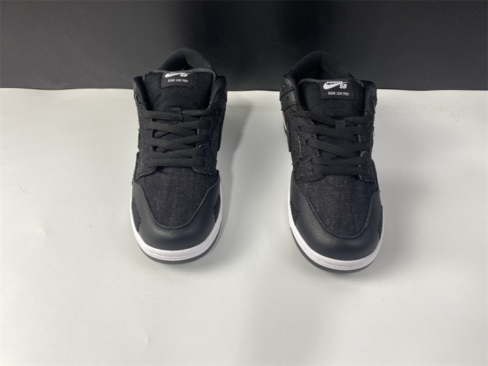 Verdy x Nike SB Dunk Low DD8386-001