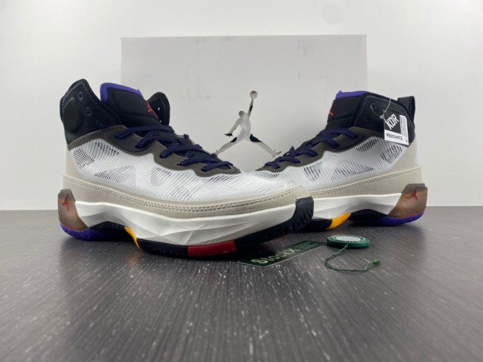 AIR JORDAN 37 'LIGHT BONE' SKU DD6958-060