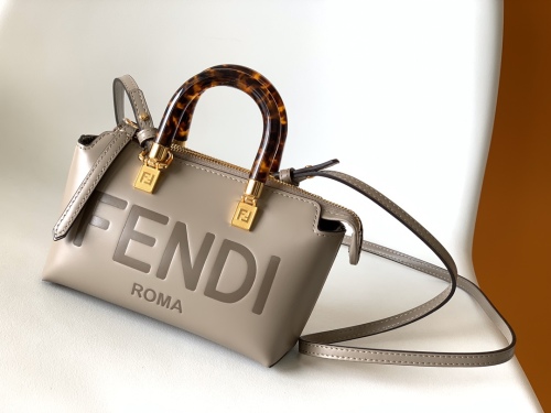 F*endi Bag Top Quality 17*18*8CM